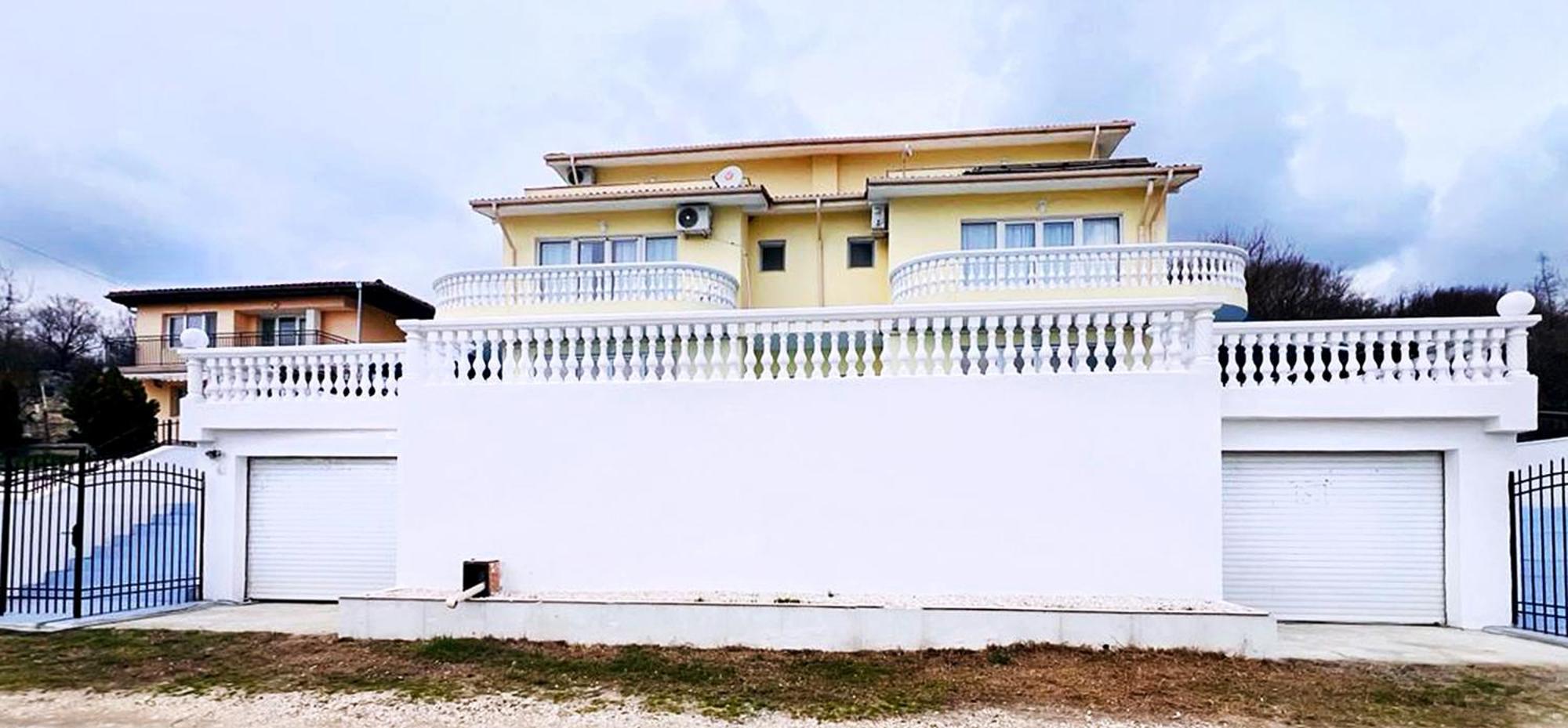 Villa Sorento Italian Neoclassica Baltsjik Eksteriør bilde